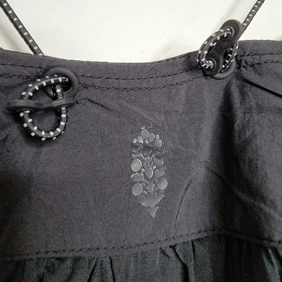FREE PEOPLE Catch Me Drift Strappy Top Black Bungee Cord Toggle Women's XS Flowy - Picture 5 of 11